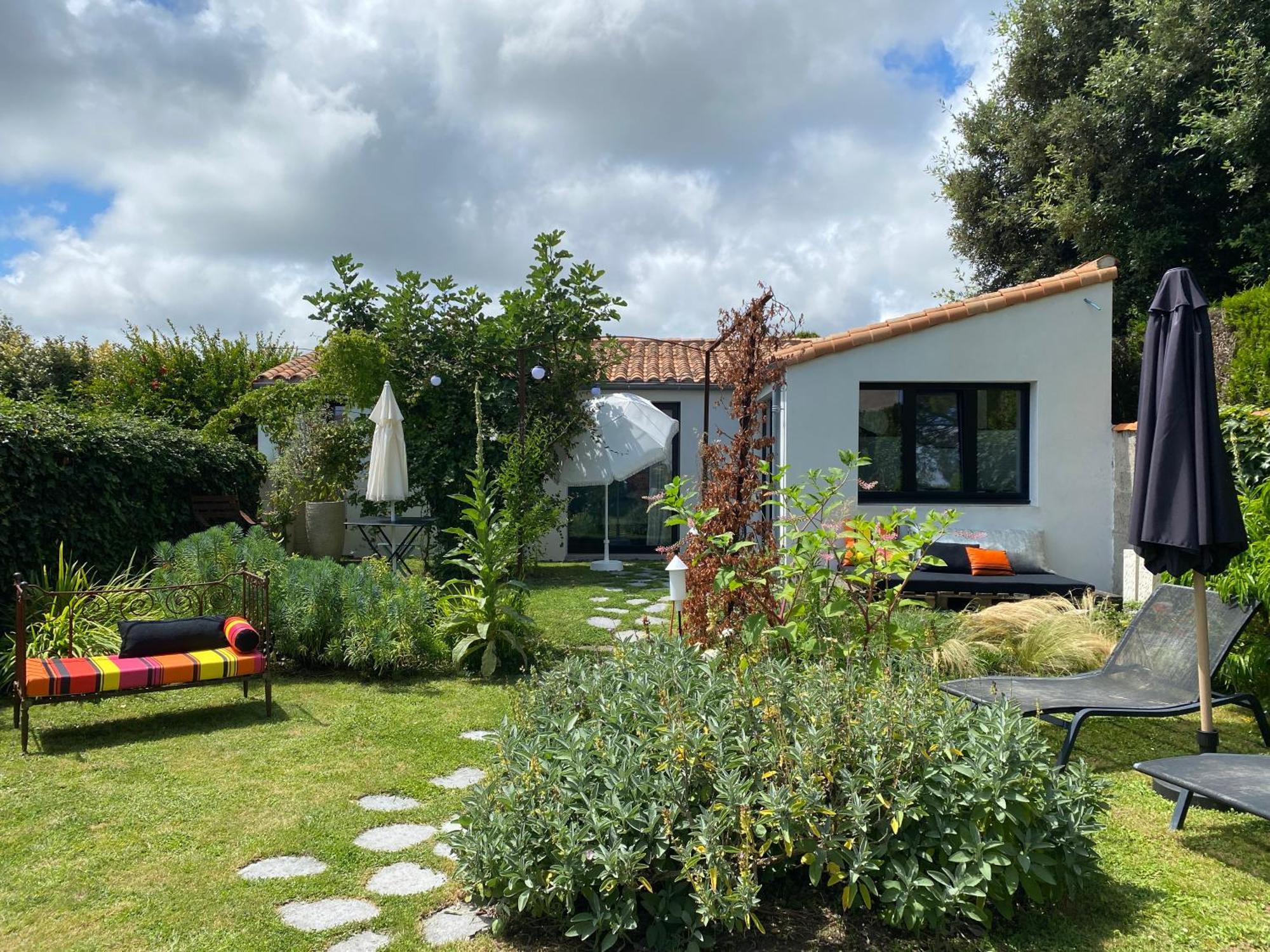 Le 5 Bis Bed & Breakfast Mornac-sur-Seudre ภายนอก รูปภาพ
